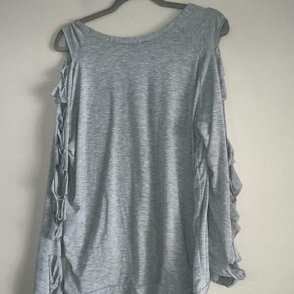 Rouge Collection Split Sleeve Top - Picture 6 of 6